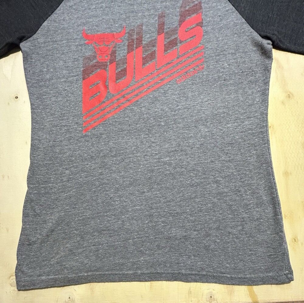 Adidas Chicago Bulls NBA Raglan Shirt Gray Black XL Basketball